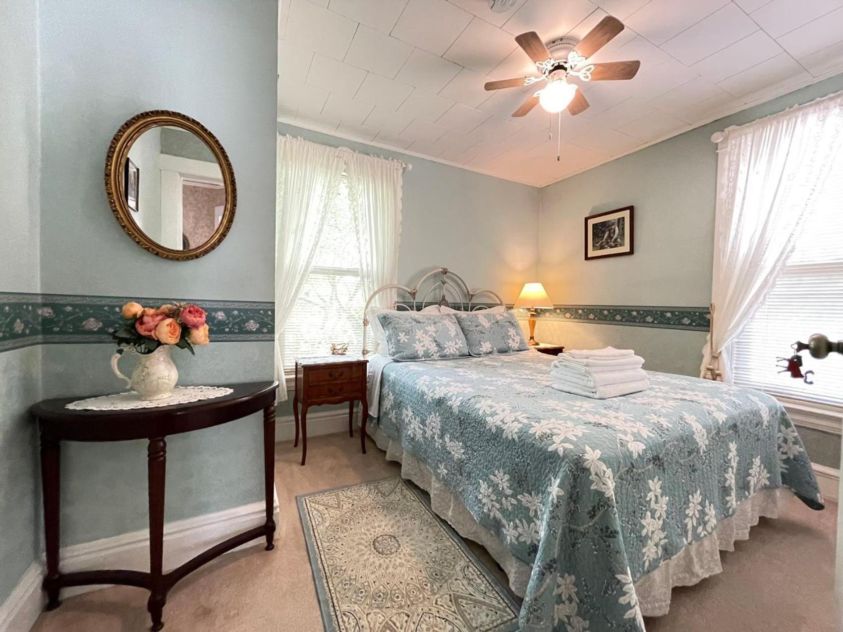 Strathaird Bed And Breakfast Niagara Falls Extérieur photo