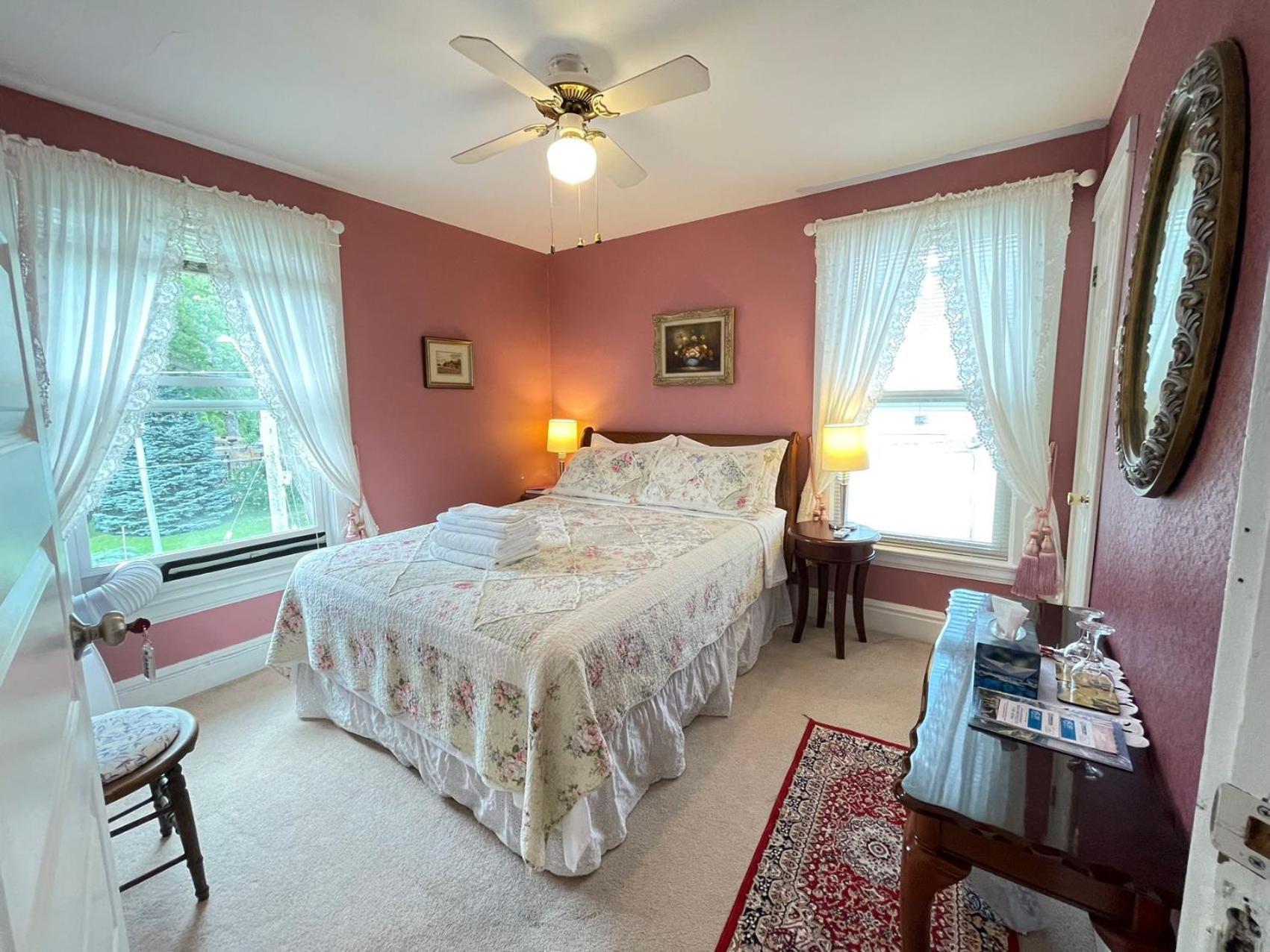 Strathaird Bed And Breakfast Niagara Falls Extérieur photo